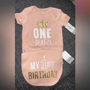 Onederful onesie for first birthday! Bib included……New with tags